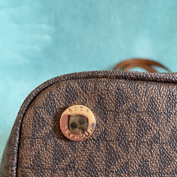 Michael Kors Tote Bag - Picture 7 of 10